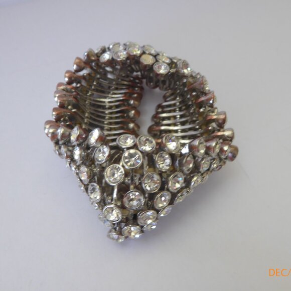 7 Row, Bezel Set Crystal Bracelet - Picture 7 of 7